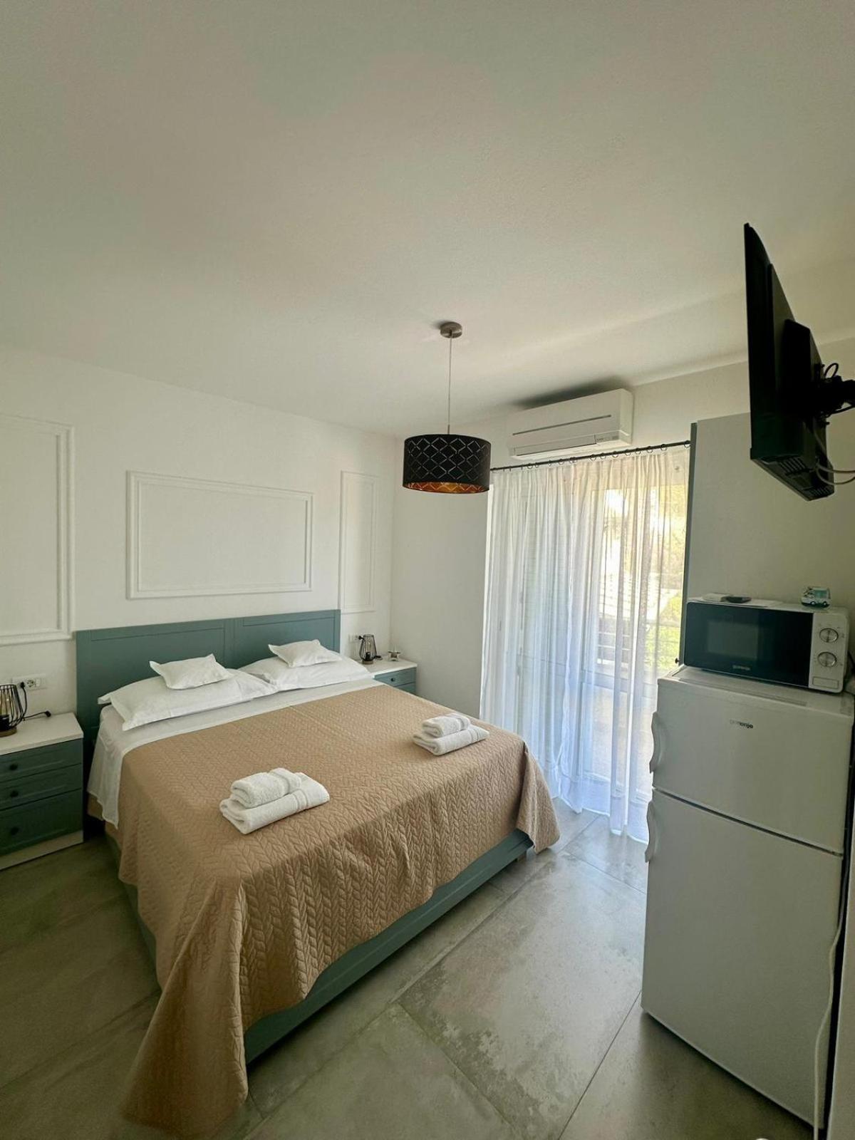 Apartments Lozina Drvenik  Extérieur photo