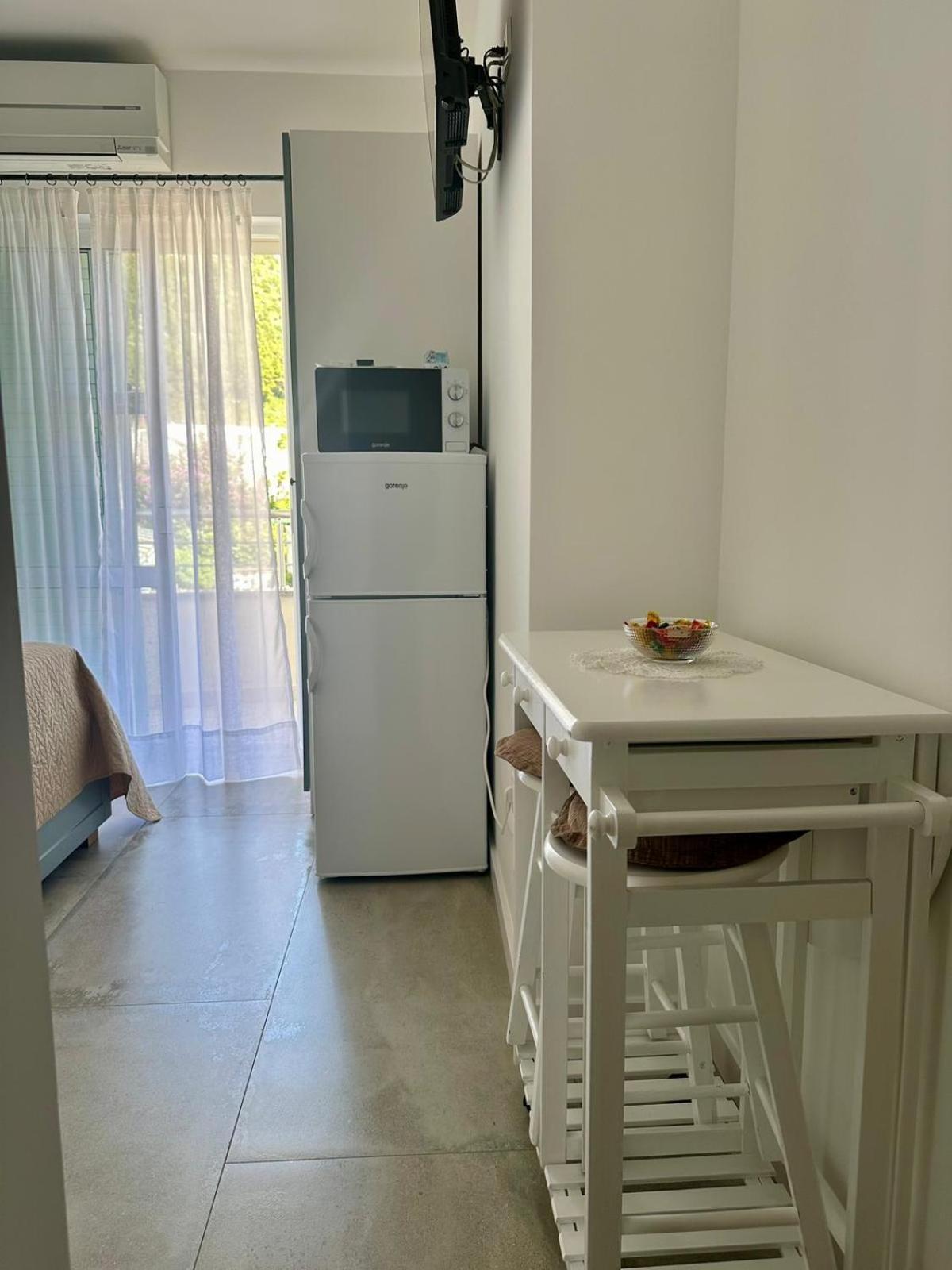 Apartments Lozina Drvenik  Extérieur photo