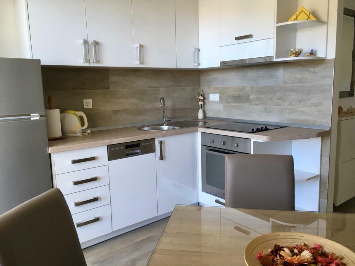 Apartments Lozina Drvenik  Extérieur photo